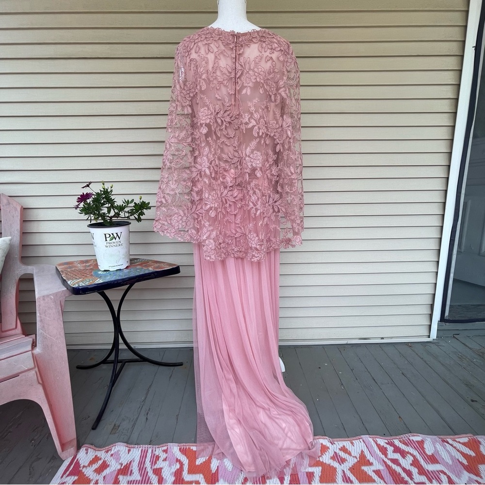 TADASHI SHOJI Embroidered Lace Cape Gown Dress in Rose Quartz Size 16 (NWT) - Picture 6 of 15